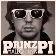 Der musikalische text KÖNIGIN VON KREUZBERG von PRINZ PI ist auch in dem Album vorhanden Hallo musik (2011)