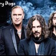 Der musikalische text I'M NO ANGEL von WINERY DOGS ist auch in dem Album vorhanden Winery dogs (2013)