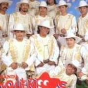 Der musikalische text ME EQUIVOQUE von BANDA PEQUEÑOS MUSICAL ist auch in dem Album vorhanden Hoy y siempre (2000)