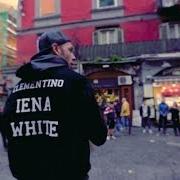 Der musikalische text FUNK E THERIVATI von CLEMENTINO ist auch in dem Album vorhanden I.E.N.A. (2011)