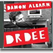 Der musikalische text SATURN von DAMON ALBARN ist auch in dem Album vorhanden Dr dee (2012)