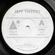 Der musikalische text NATURAL DISASTER von JEFF TWEEDY ist auch in dem Album vorhanden Love is the king (2020)