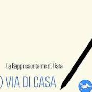 Der musikalische text KLAMMERN AN DEN ZÄHNEN von LA RAPPRESENTANTE DI LISTA ist auch in dem Album vorhanden (per la) via di casa (2014)