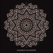 Der musikalische text TUTTA von DANIELE SILVESTRI ist auch in dem Album vorhanden Tik tak (2023)