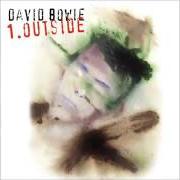Der musikalische text HALLO SPACEBOY von DAVID BOWIE ist auch in dem Album vorhanden Outside (1995)