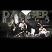 Der musikalische text SO SHAKEN UP von DANGER: RADIO ist auch in dem Album vorhanden Nothing's gonna hold us down (2010)