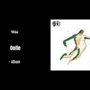 Der musikalische text 4 CLOVE CLUB von WIKI ist auch in dem Album vorhanden Oofie (2019)