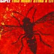 Der musikalische text BIG BAD WOLF von DISCIPLE ist auch in dem Album vorhanden This might sting a little (1999)
