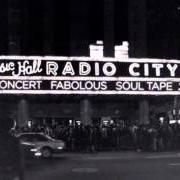 Der musikalische text BEAUTY von FABOLOUS ist auch in dem Album vorhanden The soul tape 2 (2012)
