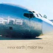 Der musikalische text SUMMER MOVED ON von A-HA ist auch in dem Album vorhanden Minor earth / major sky (2000)