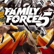 Der musikalische text PEACHY von FAMILY FORCE 5 ist auch in dem Album vorhanden Business up front, party in the back (2006)