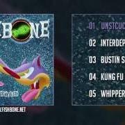 Der musikalische text BUSTIN SUDS von FISHBONE ist auch in dem Album vorhanden Intrinsically intertwined (2014)