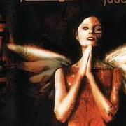 Der musikalische text RADIO HEROINE von FLOWING TEARS ist auch in dem Album vorhanden Jade (2000)
