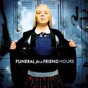 Der musikalische text ALVAREZ von FUNERAL FOR A FRIEND ist auch in dem Album vorhanden Hours (2005)
