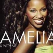 Der musikalische text AIN'T A LOVE von JAMELIA ist auch in dem Album vorhanden Walk with me (2006)