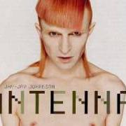 Der musikalische text 1984 von JAY JAY JOHANSON ist auch in dem Album vorhanden Antenna (2003)