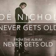 Der musikalische text BILLY GRAHAM'S BIBLE von JOE NICHOLS ist auch in dem Album vorhanden Never gets old (2017)