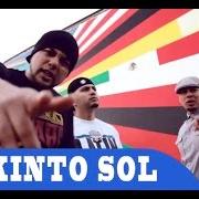 Der musikalische text LOKO (SKIT) von KINTO SOL ist auch in dem Album vorhanden Familia, fe y patria (2012)