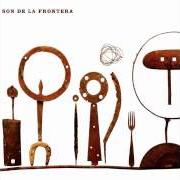 Der musikalische text DUELO AL SOL von LA FRONTERA ist auch in dem Album vorhanden La frontera (1985)