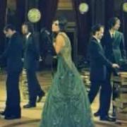 Der musikalische text MUÑECA DE TRAPO von LA OREJA DE VAN GOGH ist auch in dem Album vorhanden Nuestra casa a la izquierda del tiempo (2009)