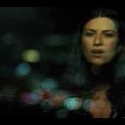 Der musikalische text IL MIO SBAGLIO PIÙ GRANDE von LAURA PAUSINI ist auch in dem Album vorhanden Tra te e il mare (2000)