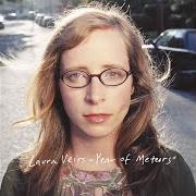 Der musikalische text PARISIAN DREAM von LAURA VEIRS ist auch in dem Album vorhanden Year of meteors (2005)