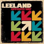 Der musikalische text DON'T GO AWAY von LEELAND ist auch in dem Album vorhanden The opposite way