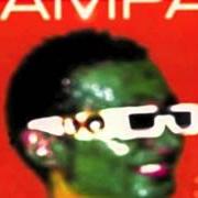 Der musikalische text COMME UN PUNK EN HIVER von LES WAMPAS ist auch in dem Album vorhanden Kiss (2000)