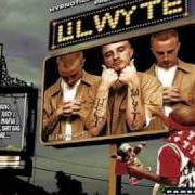 Der musikalische text OUTRO von LIL WYTE ist auch in dem Album vorhanden Phinally phamous (2004)