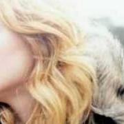 Der musikalische text I'M LOOKING FOR BLUE EYES von ALLISON MOORER ist auch in dem Album vorhanden Mockingbird (2008)