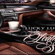 Der musikalische text ADDICTED TO DA CASH von LUCKY LUCIANO ist auch in dem Album vorhanden Lucky lucci da grand wizad (2013)