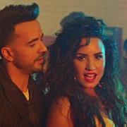 Der musikalische text ÉCHAME LA CULPA von LUIS FONSI ist auch in dem Album vorhanden Échame la culpa (2018)