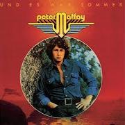 Der musikalische text MÄDCHEN - WILD WIE DAS MEER von PETER MAFFAY ist auch in dem Album vorhanden Und es war sommer (1976)