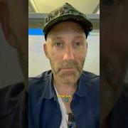Der musikalische text BIG MAN von MAT KEARNEY ist auch in dem Album vorhanden Hanging by a heartstring (2026)