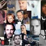 Der musikalische text USTED ABUSÓ (VOÇÉ ABUSO) von MIGUEL BOSÉ ist auch in dem Album vorhanden 11 maneras de ponerse un sombrero (1998)