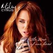 Der musikalische text WHEN I LOOK AT YOU von MILEY CYRUS ist auch in dem Album vorhanden The time of our lives - ep (2009)