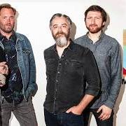 Der musikalische text DINOSAUR von MINUS THE BEAR ist auch in dem Album vorhanden Fair enough (2018)