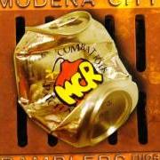 Der musikalische text LO STRANIERO PAZZO von MODENA CITY RAMBLERS ist auch in dem Album vorhanden Fuori campo (1999)