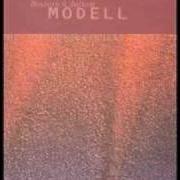 Der musikalische text VIOLET von MOEDELL ist auch in dem Album vorhanden Out there (2006)