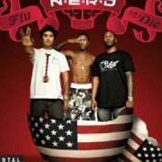 Der musikalische text BACKSEAT LOVE von N.E.R.D. ist auch in dem Album vorhanden Fly or die (2004)