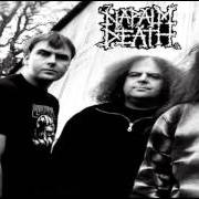 Der musikalische text VEGETATIVE STATE von NAPALM DEATH ist auch in dem Album vorhanden The code is red... long live the code (2005)