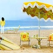 Der musikalische text ON THE BEACH von NEIL YOUNG ist auch in dem Album vorhanden On the beach (1974)