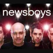 Der musikalische text THIS IS YOUR LIFE von NEWSBOYS ist auch in dem Album vorhanden In the hands of god (2009)