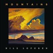 Der musikalische text ANGEL BLUES von NILS LOFGREN ist auch in dem Album vorhanden Mountains (2023)