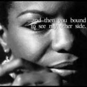 Der musikalische text STRANGE FRUIT von NINA SIMONE ist auch in dem Album vorhanden Don't let me be misunderstood (1989)