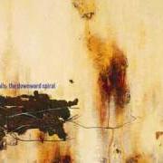 Der musikalische text THE BECOMING von NINE INCH NAILS ist auch in dem Album vorhanden The downward spiral (1994)