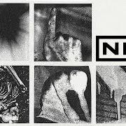 Der musikalische text GOD BREAK DOWN THE DOOR von NINE INCH NAILS ist auch in dem Album vorhanden Bad witch (2018)