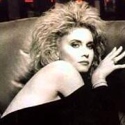 Der musikalische text TOUGHEN UP von OLIVIA NEWTON-JOHN ist auch in dem Album vorhanden Soul kiss (1985)