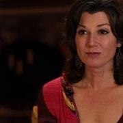 Der musikalische text FREE von AMY GRANT ist auch in dem Album vorhanden How mercy looks from here (2013)