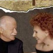Der musikalische text FINGERE DI TE von ORNELLA VANONI ist auch in dem Album vorhanden Ti ricordi? no non mi ricordo (2004)